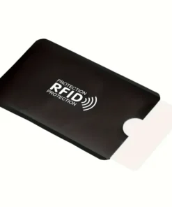 Zwart RFID-hoesje met witte RFID-opdruk en een gedeeltelijk uitgeschoven kaart